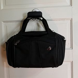 American Tourister travel bag